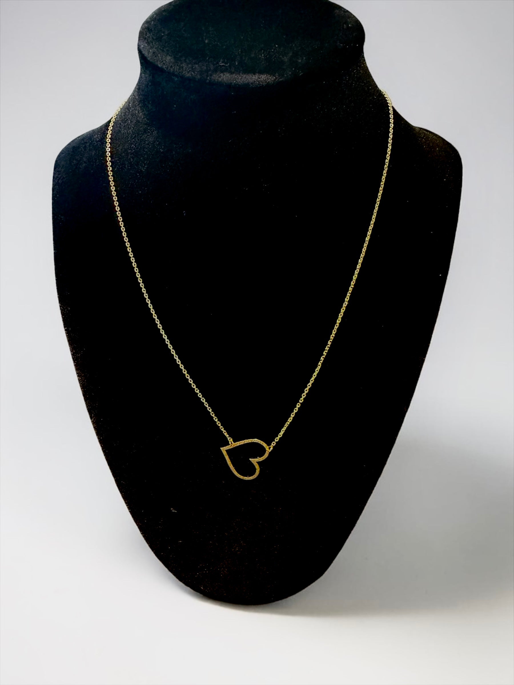 Simple Heart Gold Necklace